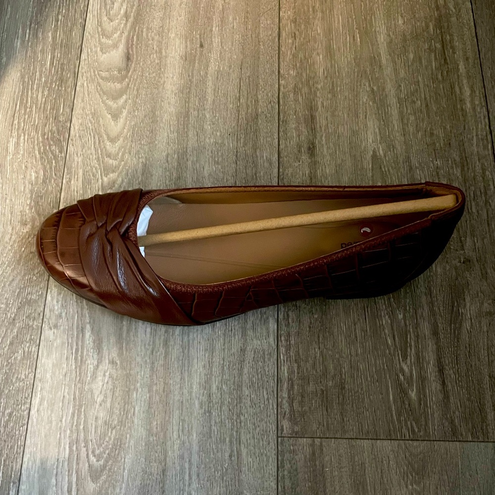Clarks in Blush wish Dark tan crocodile